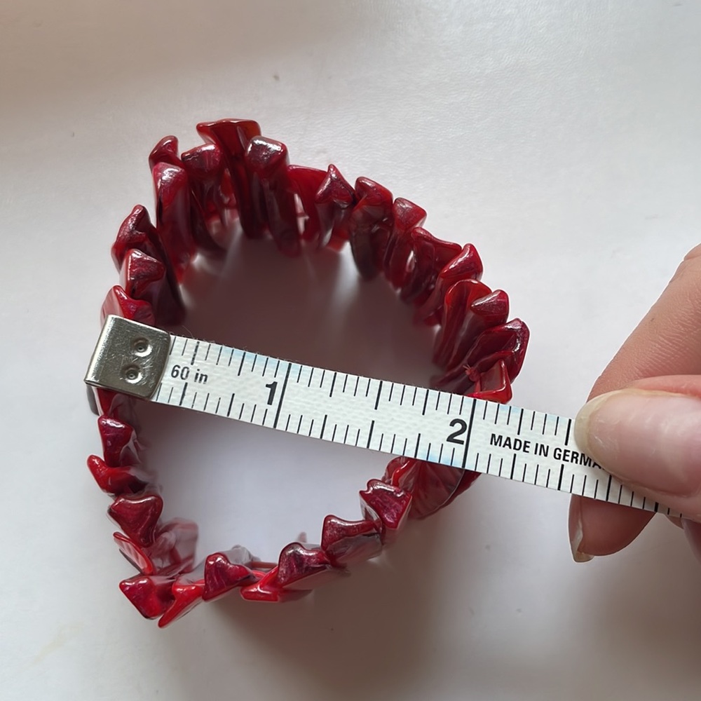 Red Shell Bangle Bracelet - Picture 7 of 7